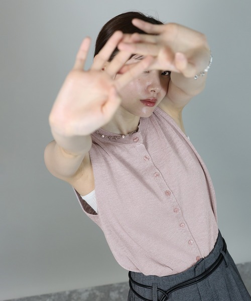 J by blue(ジェイバイブルー)の「ラメニットベスト(ベスト・レディース・ピンク/ベージュ/ブラック・MEDIUM)」の9枚目の写真