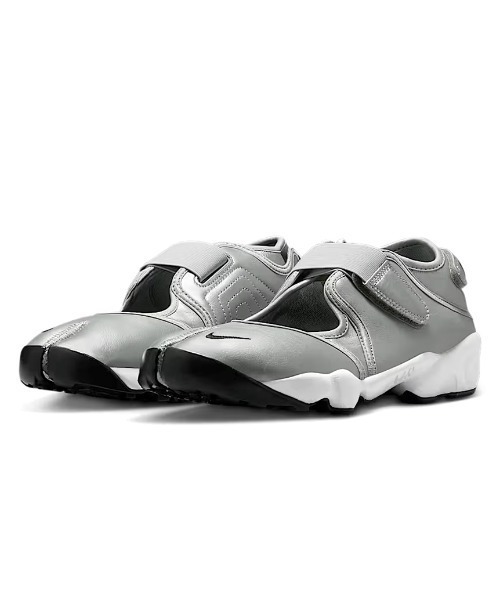 NIKE(ナイキ)の「【NIKE meets emmi】W AIR RIFT(スニーカー・レディース・シルバー・26/25/24/23/22)」の6枚目の写真