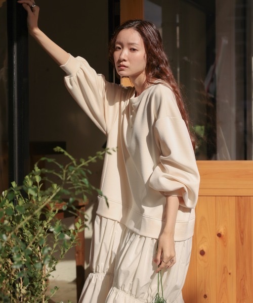 Bab(バブ)の「【Sサイズあり】異素材ドッキングギャザーワンピース(ワンピース・レディース・チャコールグレー/アイボリー/ベージュ・MEDIUM/SMALL)」の4枚目の写真