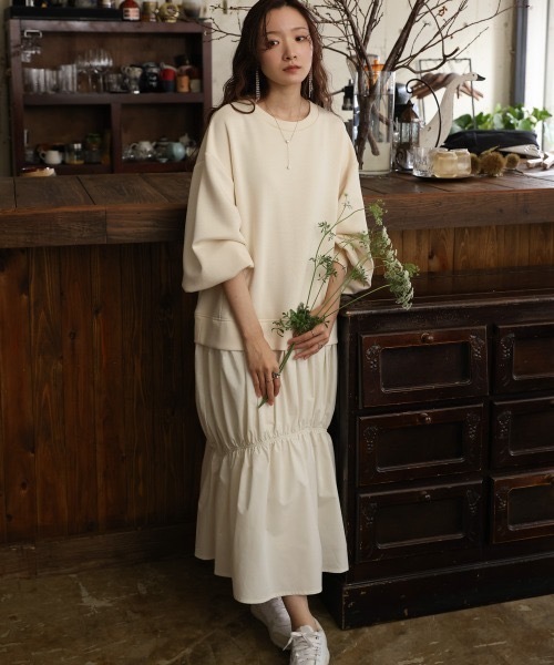 Bab(バブ)の「【Sサイズあり】異素材ドッキングギャザーワンピース(ワンピース・レディース・チャコールグレー/アイボリー/ベージュ・MEDIUM/SMALL)」の6枚目の写真