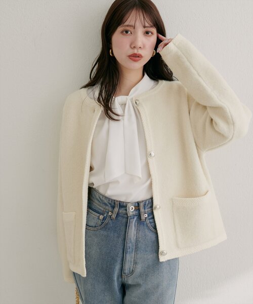natural couture（ナチュラルクチュール）の「【WEB限定】ふわもっちりニットジャケット（ノーカラージャケット・レディース・オフホワイト/チャコールグレー/ベージュ/ネイビー・FREE）」の9枚目の写真