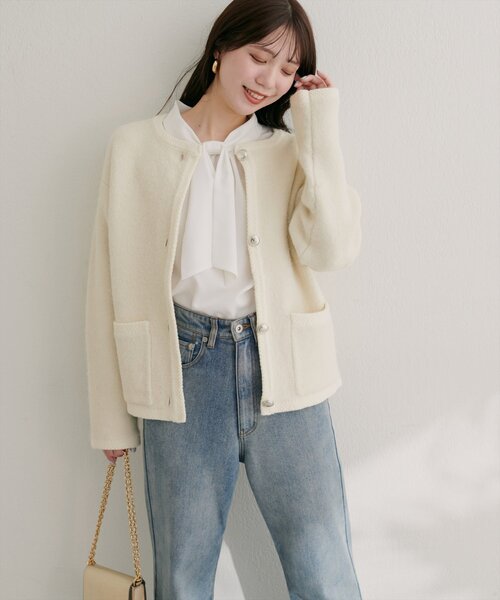 natural couture（ナチュラルクチュール）の「【WEB限定】ふわもっちりニットジャケット（ノーカラージャケット・レディース・オフホワイト/チャコールグレー/ベージュ/ネイビー・FREE）」の10枚目の写真