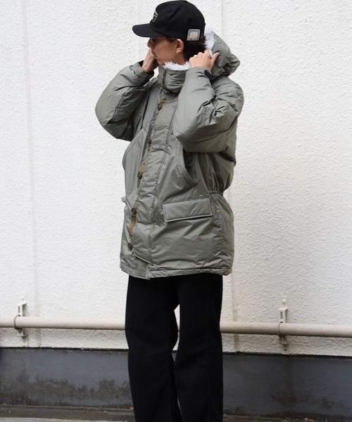 NANGA（ナンガ）の「[FIDELITY X NANGA] 3LAYER DOWN / N-3Bフライトジャケット（ダウンジャケット/コート・メンズ・オリーブ/ブラック・MEDIUM/LARGE）」の22枚目の写真