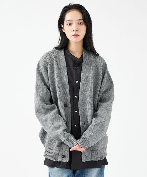 FORTUNA HOMME(フォルトゥナオム)の「【FORTUNA/フォルトゥナ】ECOTEC-Knit /オーバーサイズ カーディガン /ユニセックス【WEB限定】(ニット/セーター・メンズ・ライトグレー/ブラック/ライトベージュ・L/M)」の2枚目の写真
