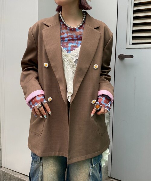 HELLO.SANFRANCISCO（ハローサンフランシスコ）の「【HELLO.SANFRANCISCO/ハローサンフランシスコ】ネーム刺繍マーガレット釦ビッグジャケット（テーラードジャケット・レディース・グレー/ピンク/ブラウン・ONE SIZE）」の5枚目の写真