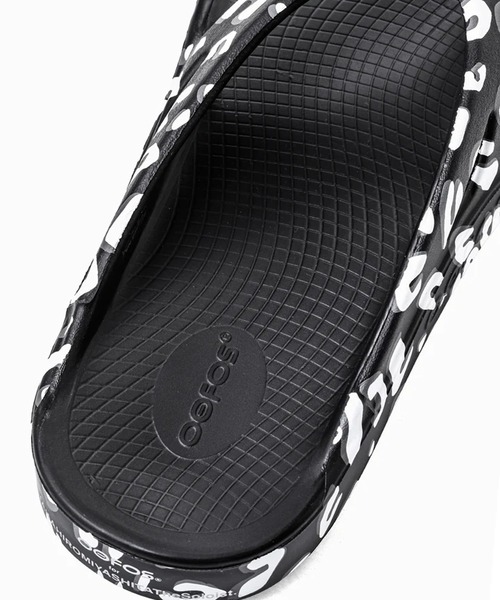 TAKAHIROMIYASHITATheSoloIst.(タカヒロミヤシタザソロイスト)の「TAKAHIROMIYASHITATheSoloIst./タカヒロミヤシタザソロイスト.× OOFOS/ウーフォス OORIGINAL LIMITED UNISEX-SOLOIST BLACK サンダル(サンダル・メンズ・ブラック/ブラック系・US7/US10/US9/US8)」の17枚目の写真