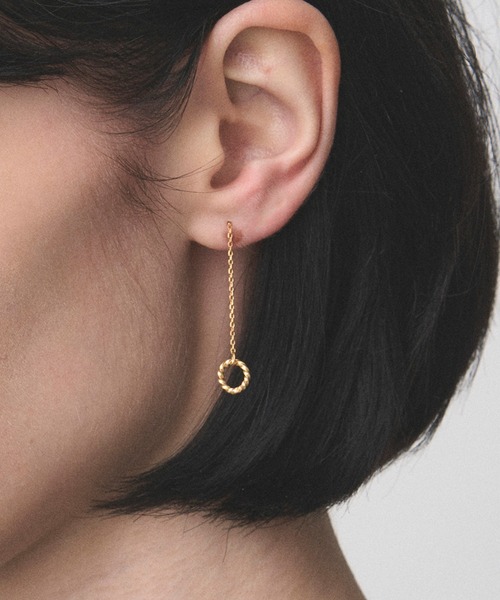 Juha(ユハ)の「PIERCE - CHAIN - GOLD(ピアス(片耳用)・メンズ・ゴールド・FREE)」の1枚目の写真