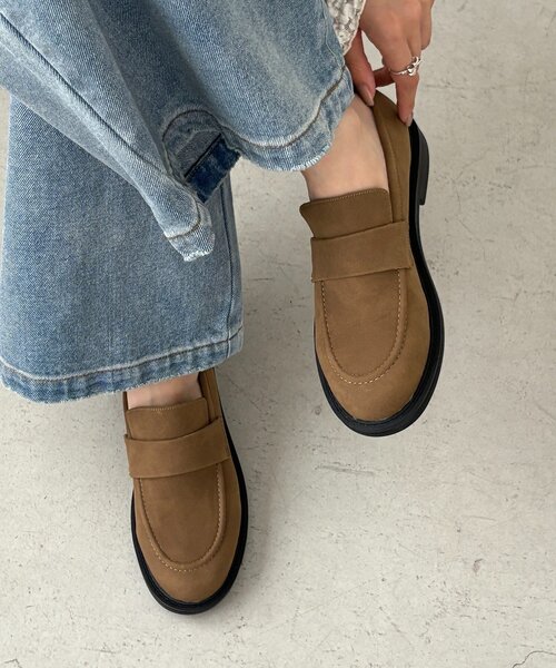 CAPRICIEUX LE'MAGE（カプリシューレマージュ）の「スエードローファー（ローファー・レディース・ブラック/ベージュ・38/36/37）」の8枚目の写真