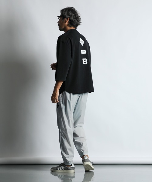 The DUFFER of ST.GEORGE(ザダファーオブセントジョージ)の「〔BLACK LABEL〕SORONA PONTE ROUND HEM 3Q TEE:セットアップ ポンチ素材 ラウンドヘム 7分袖Tシャツ(Tシャツ/カットソー・メンズ・ブラック/ホワイト/ライトグレー・X-LARGE/LARGE/MEDIUM)」の10枚目の写真