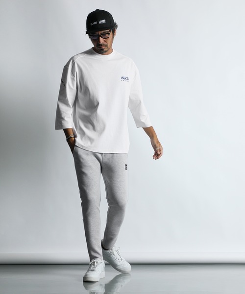 The DUFFER of ST.GEORGE(ザダファーオブセントジョージ)の「〔BLACK LABEL〕SORONA PONTE ROUND HEM 3Q TEE:セットアップ ポンチ素材 ラウンドヘム 7分袖Tシャツ(Tシャツ/カットソー・メンズ・ブラック/ホワイト/ライトグレー・X-LARGE/LARGE/MEDIUM)」の8枚目の写真