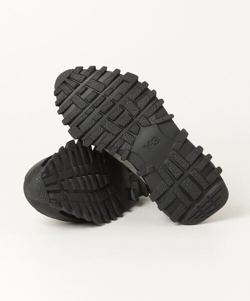 Y-3(ワイスリー)の「Y-3 S-GENDO TRAIL(スニーカー・メンズ・ライトブラウン・29.0cm/28.0cm/27.5cm/27.0cm/26.5cm/26.0cm/25.5cm/24.5cm/23.5cm/28.5cm/25.0cm/24.0cm/23.0cm/22.5cm/29.5cm)」の6枚目の写真