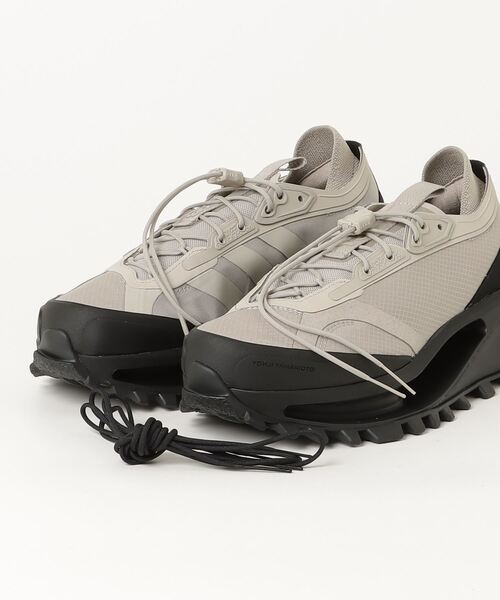 Y-3(ワイスリー)の「Y-3 S-GENDO TRAIL(スニーカー・メンズ・ライトブラウン・29.0cm/28.0cm/27.5cm/27.0cm/26.5cm/26.0cm/25.5cm/24.5cm/23.5cm/28.5cm/25.0cm/24.0cm/23.0cm/22.5cm/29.5cm)」の7枚目の写真