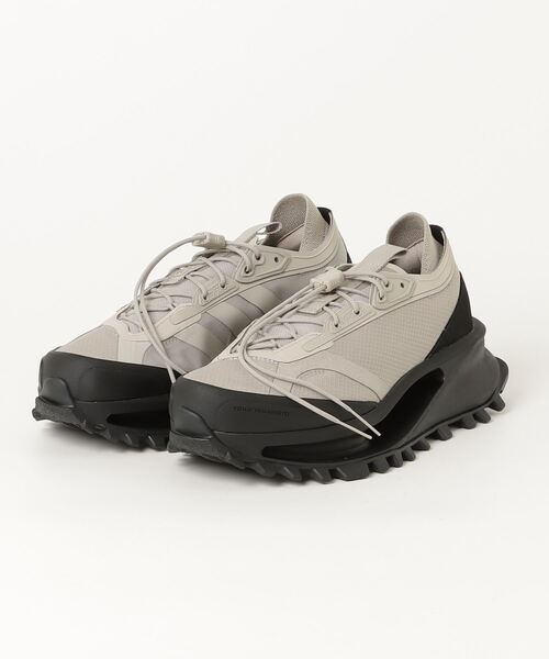 Y-3(ワイスリー)の「Y-3 S-GENDO TRAIL(スニーカー・メンズ・ライトブラウン・29.0cm/28.0cm/27.5cm/27.0cm/26.5cm/26.0cm/25.5cm/24.5cm/23.5cm/28.5cm/25.0cm/24.0cm/23.0cm/22.5cm/29.5cm)」の4枚目の写真