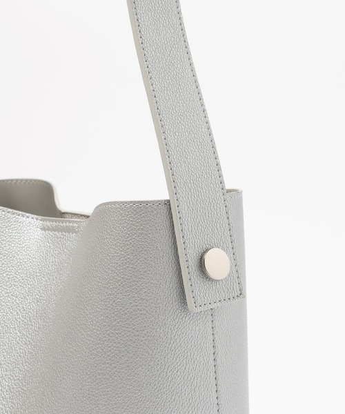 LEPSIM(レプシィム)の「アジャストベルトバッグ 595115(ショルダーバッグ・レディース・シルバー/ブラック/モカ・ONE SIZE)」の12枚目の写真