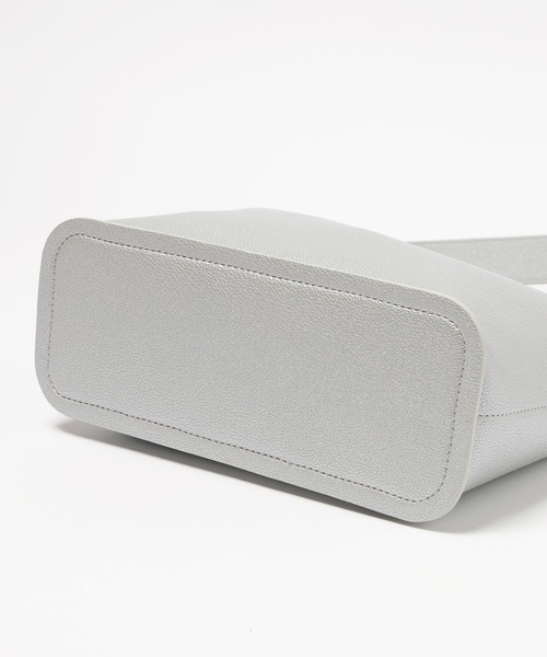 LEPSIM(レプシィム)の「アジャストベルトバッグ 595115(ショルダーバッグ・レディース・シルバー/ブラック/モカ・ONE SIZE)」の13枚目の写真