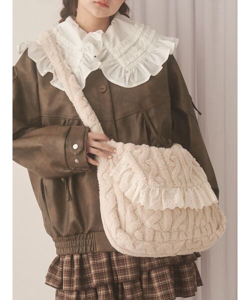 merry jenny（メリージェニー）の「もふもふケーブルショルダーバッグ（ショルダーバッグ・レディース・ベージュ/オフホワイト・FREE）」の9枚目の写真