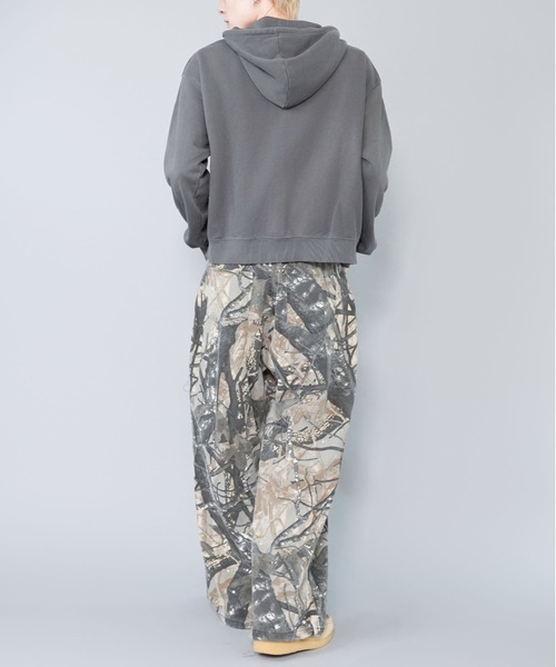 SPINNS（スピンズ）の「短丈ダブルジップパーカー/プレーン/無地/カモフラージュ/ショート丈（パーカー・メンズ・ブラック系その他/杢グレー/グレー系その他/ピンク系その他/ウッドランド・ONESIZE）」の14枚目の写真