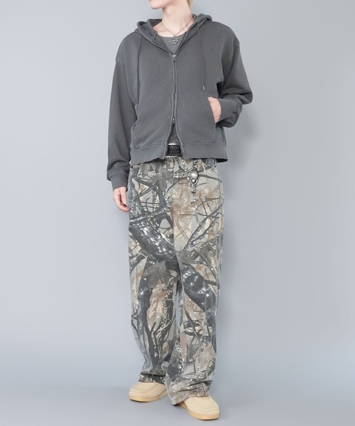 SPINNS（スピンズ）の「短丈ダブルジップパーカー/プレーン/無地/カモフラージュ/ショート丈（パーカー・メンズ・ブラック系その他/杢グレー/グレー系その他/ピンク系その他/ウッドランド・ONESIZE）」の15枚目の写真