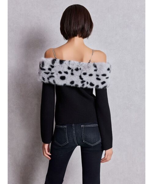 GYDA（ジェイダ）の「エコファーオフショルチェーンbijouニットトップス（ニット/セーター・レディース・オフホワイト/ブラック・FREE）」の4枚目の写真