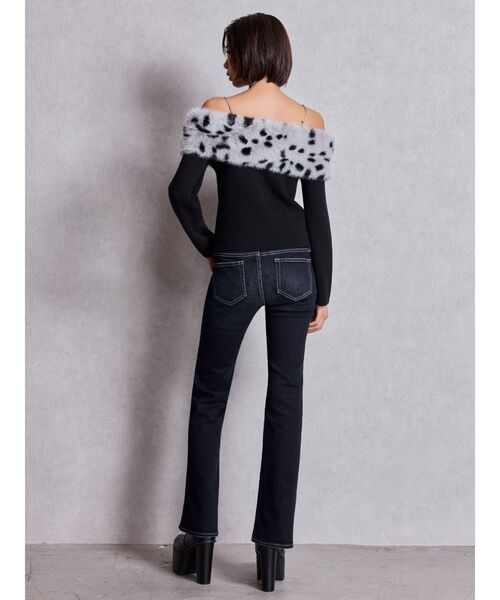 GYDA（ジェイダ）の「エコファーオフショルチェーンbijouニットトップス（ニット/セーター・レディース・オフホワイト/ブラック・FREE）」の6枚目の写真