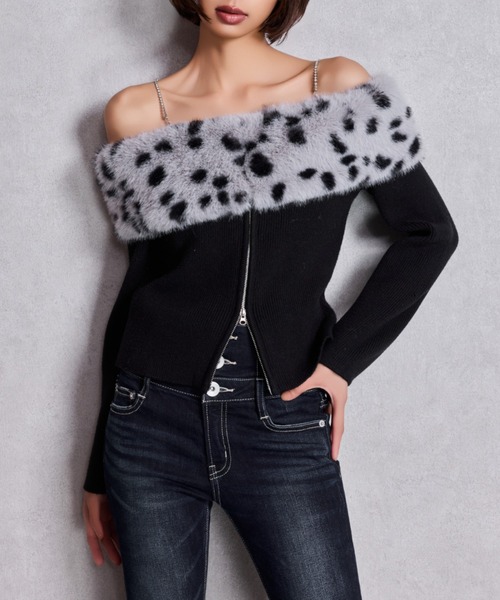 GYDA（ジェイダ）の「エコファーオフショルチェーンbijouニットトップス（ニット/セーター・レディース・オフホワイト/ブラック・FREE）」の2枚目の写真