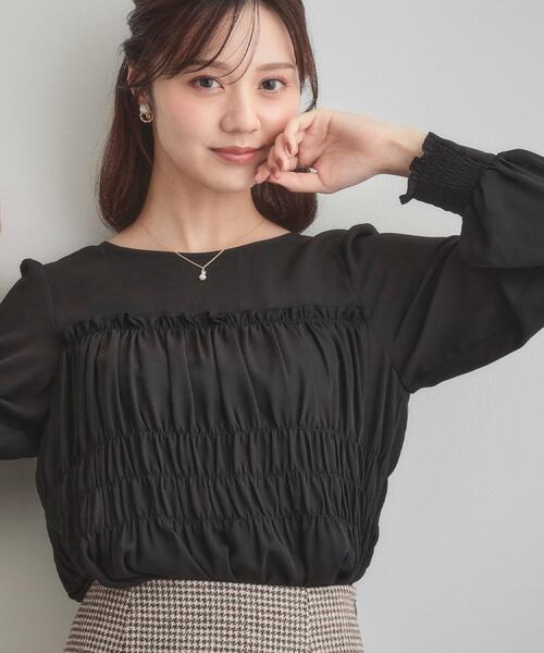 couture brooch（クチュールブローチ）の「【マシンウォッシャブル・きれいめ・通勤】シャーリングチュニックブラウス（シャツ/ブラウス・レディース・レンガ/ブラック/ナチュラル・36/38/40/42）」の2枚目の写真