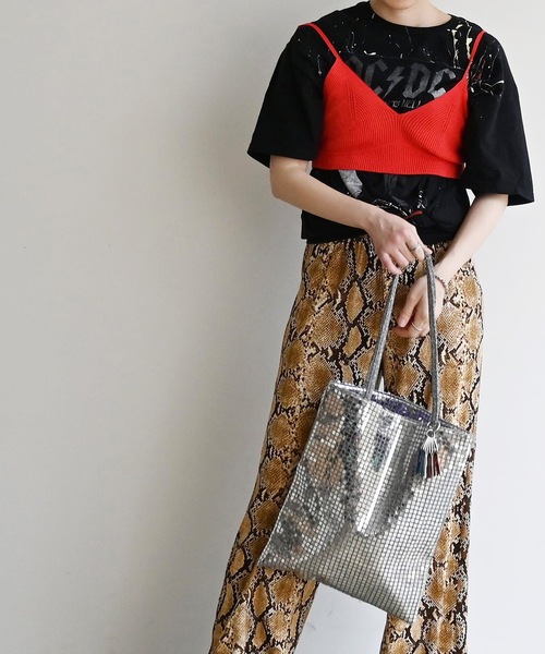 COMMON WARE（コモンウェアー）の「EM:cheek チーク disc tote/ディスコ トート（ショルダーバッグ・レディース・ブルー/シルバー/ゴールド/グリーン/ブラック・FREE）」の13枚目の写真