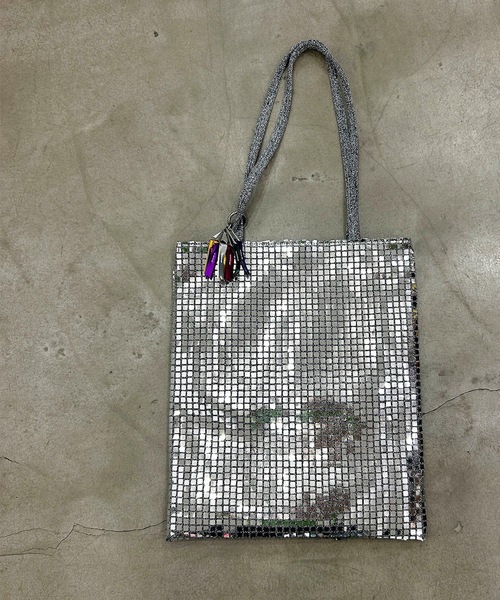 COMMON WARE（コモンウェアー）の「EM:cheek チーク disc tote/ディスコ トート（ショルダーバッグ・レディース・ブルー/シルバー/ゴールド/グリーン/ブラック・FREE）」の14枚目の写真