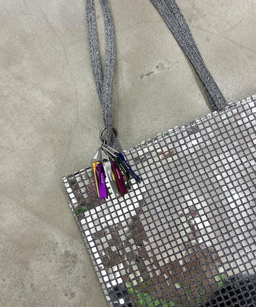 COMMON WARE（コモンウェアー）の「EM:cheek チーク disc tote/ディスコ トート（ショルダーバッグ・レディース・ブルー/シルバー/ゴールド/グリーン/ブラック・FREE）」の15枚目の写真