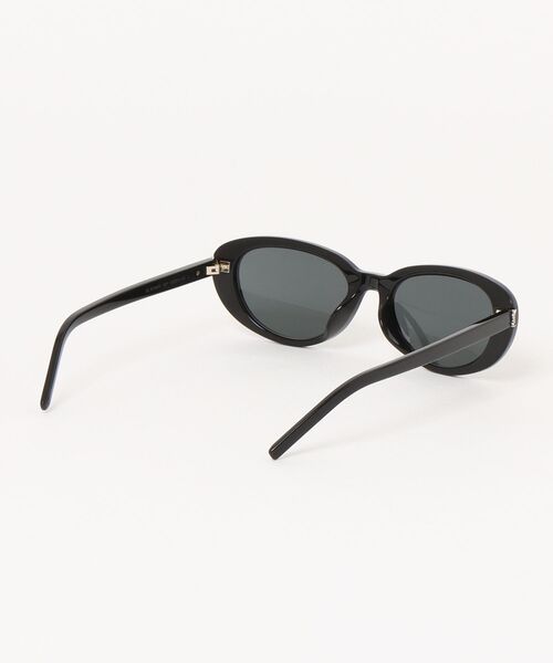 Saint Laurent（サンローラン）の「【SAINT LAURENT/サンローラン】フォックス サングラス SL M154K 001（サングラス・レディース・ブラック・FREE）」の2枚目の写真
