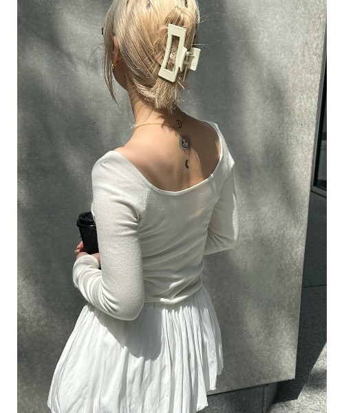 ELCHELE(エルチェレ)の「WINE GLASS KNIT TOP(ニット/セーター・レディース・オフホワイト/チョコ・FREE)」の6枚目の写真