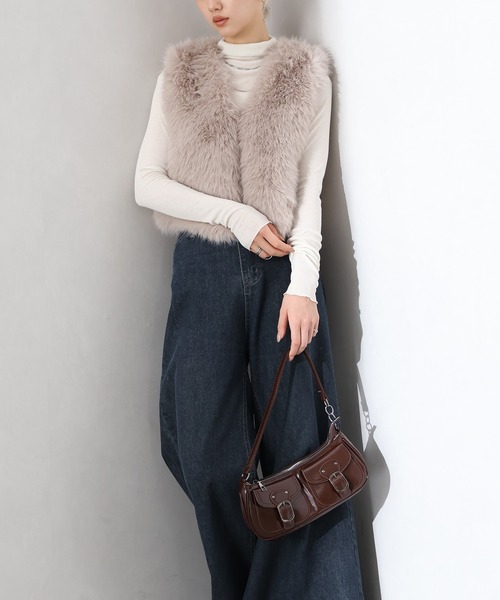 SpRay（スプレイ）の「エコファーショートベスト（ベスト・レディース・アイボリー/グレー/ブラック/グレイッシュベージュ・FREE）」の11枚目の写真