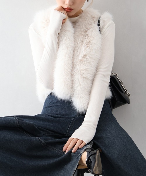 SpRay（スプレイ）の「エコファーショートベスト（ベスト・レディース・アイボリー/グレー/ブラック/グレイッシュベージュ・FREE）」の21枚目の写真