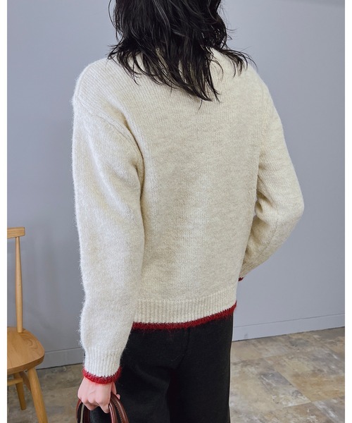 Doumoi(ドゥモエ)の「フラワーモチーフ ハートボタン ニット カーディガン(カーディガン/ボレロ・レディース・グレー/アイボリー・FREE)」の13枚目の写真