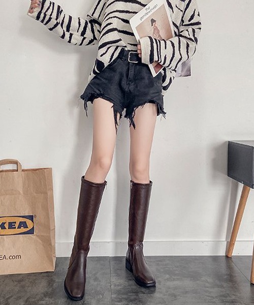 maison de LATIR(メゾンドラティール)の「美脚ライン スリムフィットストレートロングブーツ(ブーツ・レディース・ブラック・22.5cm/23cm/23.5cm/24cm/24.5cm/25cm)」の22枚目の写真