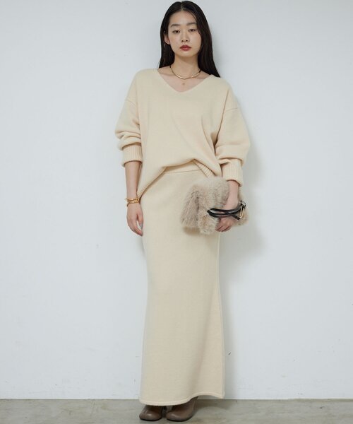 GALLARDAGALANTE(ガリャルダガランテ)の「【セットアップ対応】【手洗い可】メリノウールニットスカート(スカート・レディース・ベージュ/チャコールグレー・FREE)」の1枚目の写真