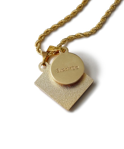 Subciety(サブサエティ)の「Epoxy brass necklace(ネックレス・メンズ・ゴールド・FREE)」の4枚目の写真