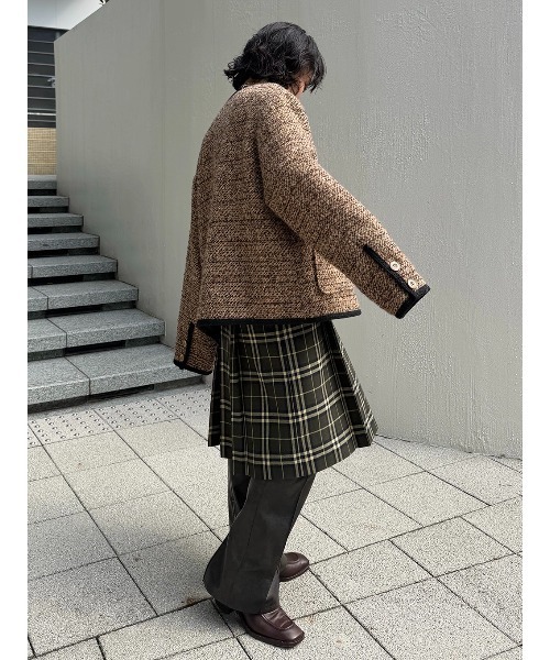ELCHELE(エルチェレ)の「JUN´S TWEED JACKET(ノーカラージャケット・レディース・ライトブラウン/ナチュラル・FREE)」の8枚目の写真