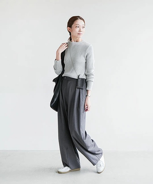 SOLAMONAT(ソラモナ)の「ウエハースリブニット クルーネック(ニット/セーター・レディース・ホワイト/キナリ/グレー/チャコールグレー/ブラック・FREE)」の11枚目の写真