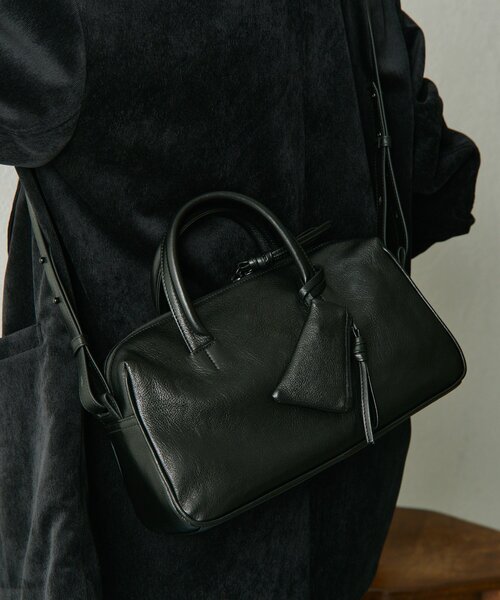 新品　イアパピヨネ 2WAYシンプルボストンバッグ インフルエンサーuchida企画/本革》2WAYシンプルボストンバッグ