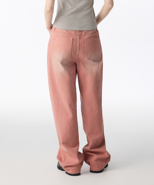 MUSINSA STANDARD WOMAN（ムシンサスタンダードウーマン）の「ウィメンズピグメントワイドデニムパンツ[コーラルピンク]（デニムパンツ・レディース・その他・24/25/26/27/28/29/30）」の2枚目の写真