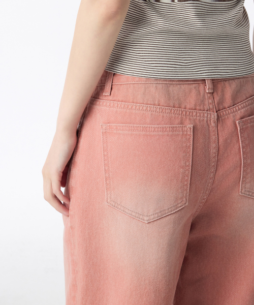 MUSINSA STANDARD WOMAN（ムシンサスタンダードウーマン）の「ウィメンズピグメントワイドデニムパンツ[コーラルピンク]（デニムパンツ・レディース・その他・24/25/26/27/28/29/30）」の5枚目の写真