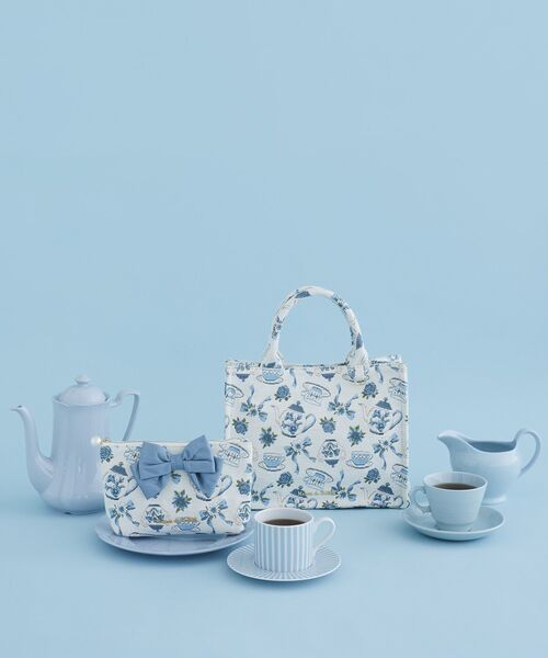 Maison de FLEUR（メゾンドフルール）の「ティーカップ柄ゴブランポーチ（ポーチ・レディース・オフホワイト・FREE）」の15枚目の写真