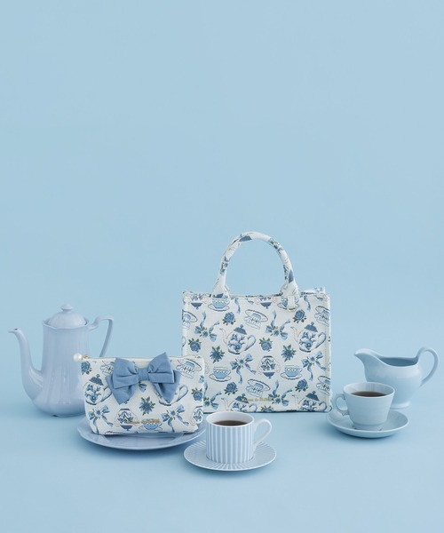 Maison de FLEUR（メゾンドフルール）の「ティーカップ柄ゴブランポーチ（ポーチ・レディース・オフホワイト・FREE）」の11枚目の写真