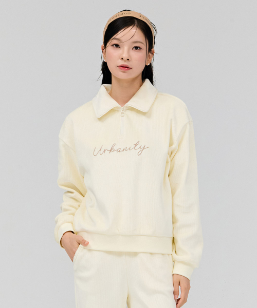 CHASECULT(チェイスカルト)の「女性起毛半ジップスウェットTシャツ-アイボリー(スウェット・レディース・アイボリー・90/85/95)」の2枚目の写真