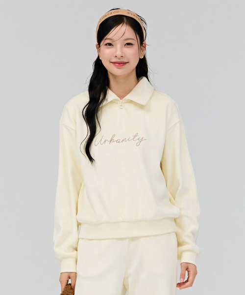 CHASECULT(チェイスカルト)の「女性起毛半ジップスウェットTシャツ-アイボリー(スウェット・レディース・アイボリー・90/85/95)」の4枚目の写真