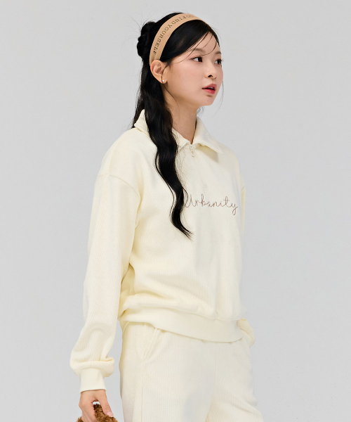 CHASECULT(チェイスカルト)の「女性起毛半ジップスウェットTシャツ-アイボリー(スウェット・レディース・アイボリー・90/85/95)」の5枚目の写真