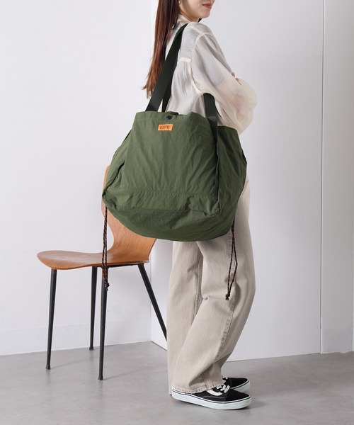 UNIVERSAL OVERALL（ユニバーサルオーバーオール）の「【UNIVERSAL OVERALL】シンゲンブドウバッグ (L) UVO-189（ハンドバッグ・レディース・グレイッシュベージュ/ベージュ/ダークオリーブ/ブラック・FREE）」の19枚目の写真