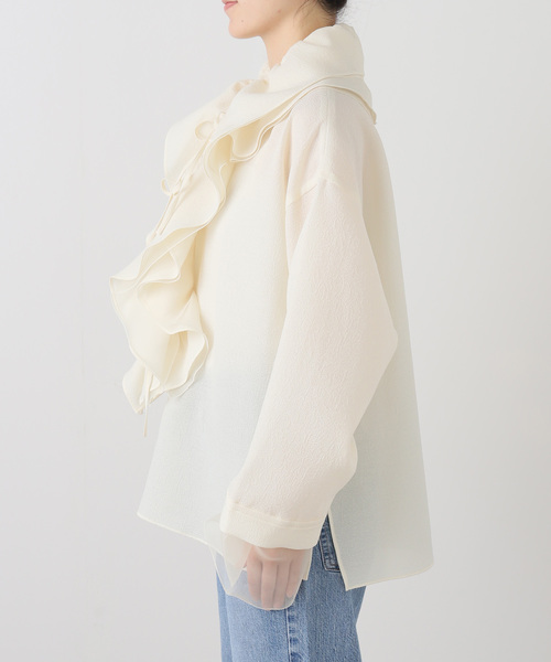 MIOSMOKEY（MIOSMOKEY）の「MIOSMOKEY RUFFLE BLOUSE MIO-252ST002：ブラウス（シャツ/ブラウス・レディース・ホワイト・38）」の8枚目の写真
