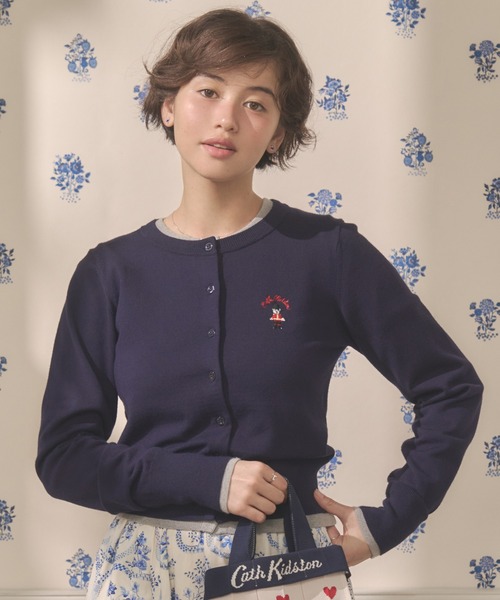 Cath Kidston(キャスキッドソン)の「ニットカーディガン London Dog(カーディガン/ボレロ・レディース・ネイビー/ピンク/グレー/ブラック/サックスブルー・FREE)」の22枚目の写真